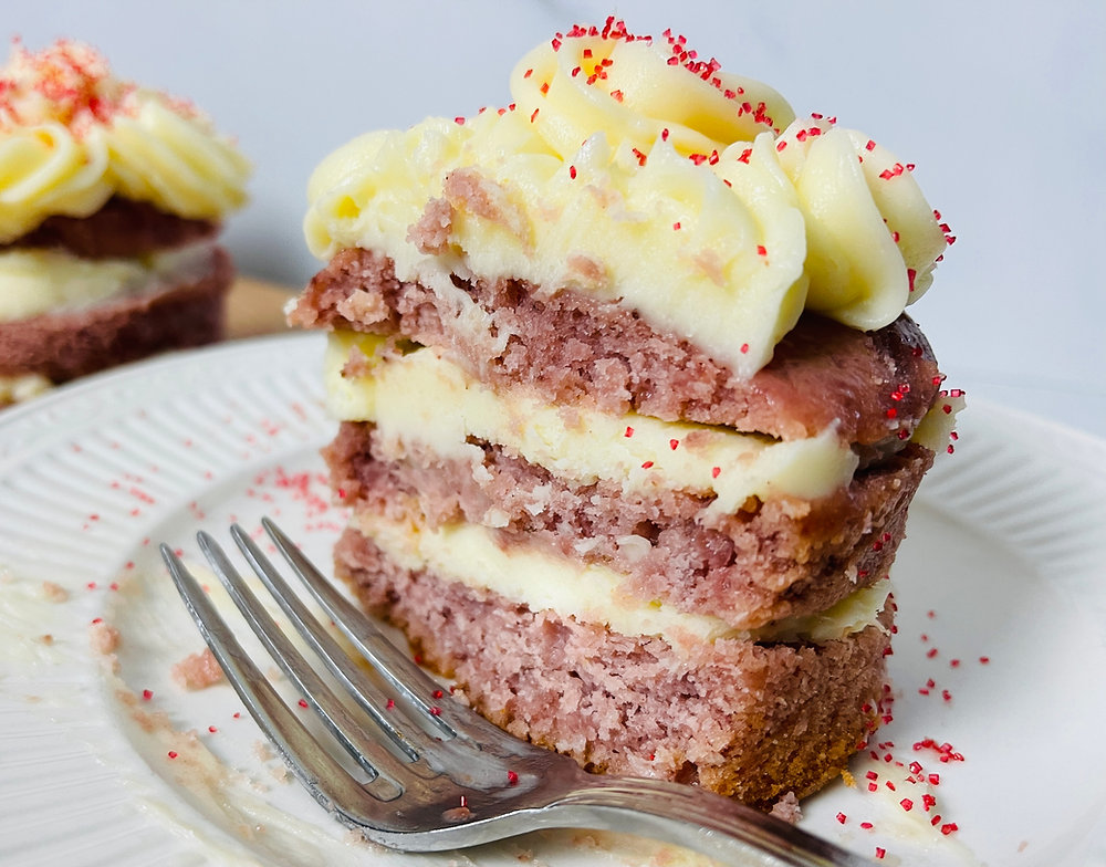 Fresh Strawberry Cake With Cream Cheese Frosting